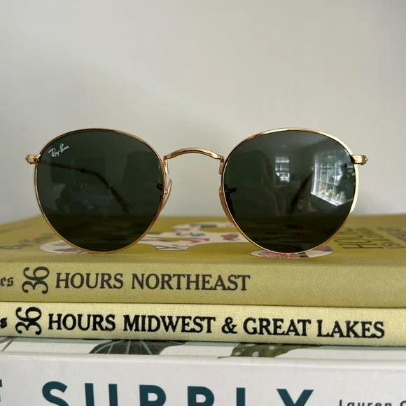 Ray Ban Gold Round Metal Sunglasses Gold frame with Green lenses - Picture 1 of 4